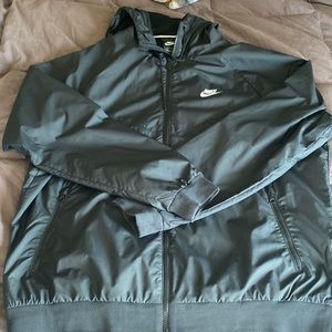 Men’s Nike windbreaker